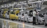 10 Lakh to fear Job Loss in Auto Industry 